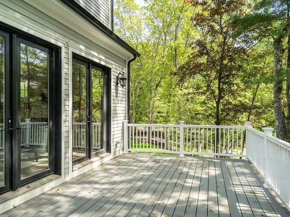 18 Heritage Dr, Lexington MA 02420