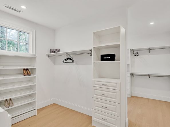18 Heritage Dr, Lexington MA 02420
