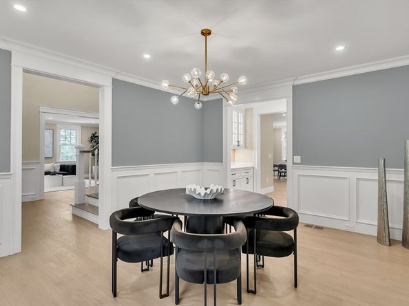 18 Heritage Dr, Lexington MA 02420