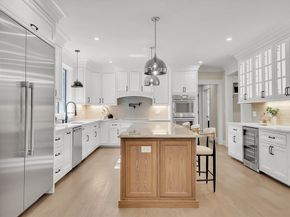 18 Heritage Dr, Lexington MA 02420