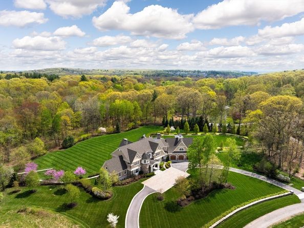 14 Lovers Lane, Southborough MA 01772