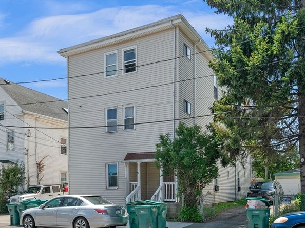 9 S Elm St, Lynn MA 01905