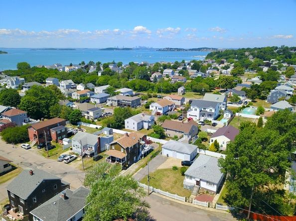 101 Kenberma St, Hull MA 02045