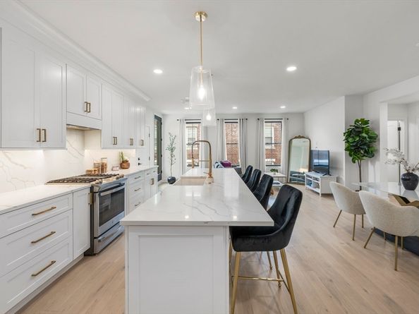 839 Saratoga St 3A, Boston MA 02128