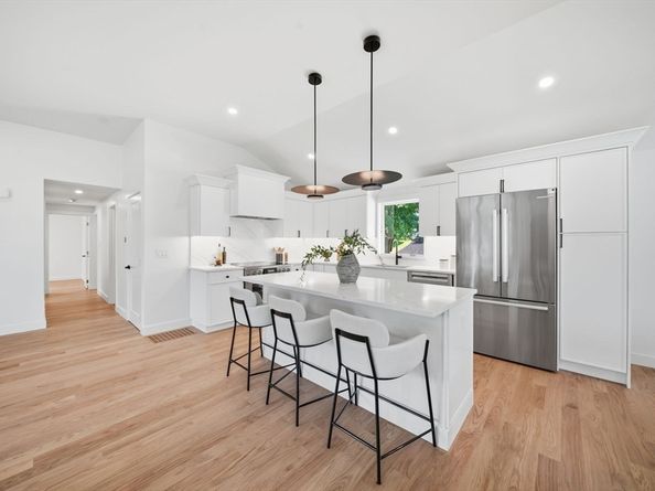 219 Hunting Rd, Needham MA 02494