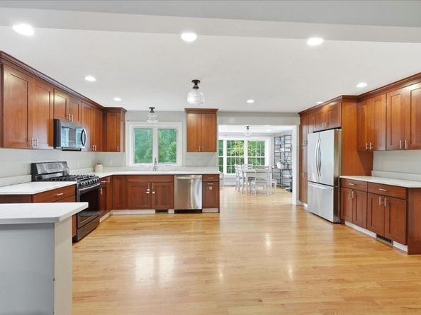 760 Liberty St, Braintree MA 02184