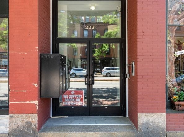 220-224 Washington Street 3, Brookline MA 02445