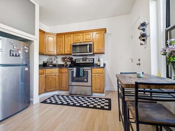 1810 Dorchester Ave 7, Boston MA 02124