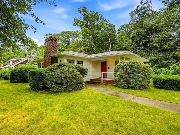 6 Charles St, Wayland MA 01778