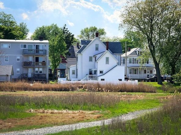 66 Sunnyside Ave, Winthrop MA 02152