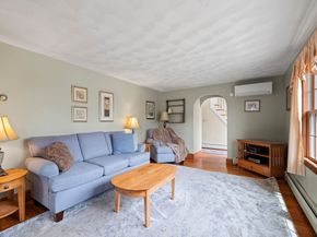 39 School House Ln, Billerica MA 01821
