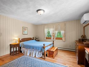 39 School House Ln, Billerica MA 01821