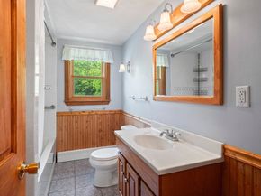 39 School House Ln, Billerica MA 01821