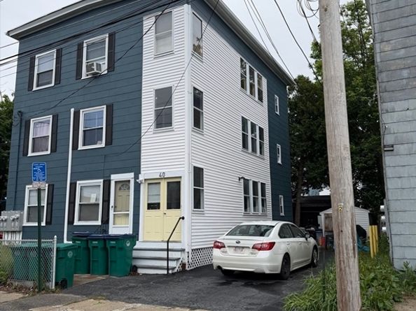 40 Edwards St, Fitchburg MA 01420