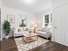 20 Hemenway Ct, Malden MA 02148