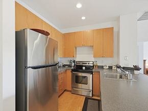 72 Ashland St 410, Malden MA 02148