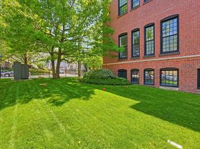 72 Ashland St 410, Malden MA 02148