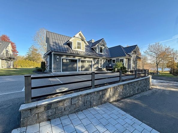 28 S. Main St., Carver MA 02330