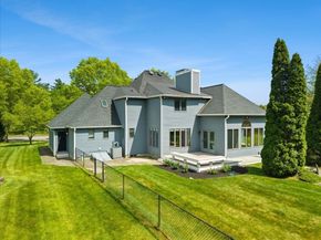 14 Fieldstone Ter, West Bridgewater MA 02379