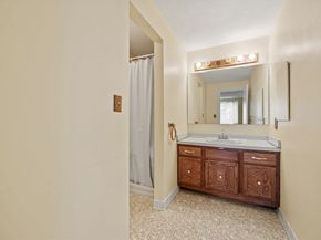 399 Pond St B8, Braintree MA 02184
