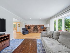 10 Fleetwood Drive, Norfolk MA 02056