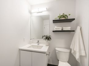16 Boardman St 105, Boston MA 02128