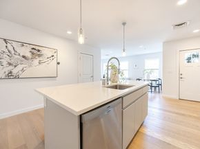 16 Boardman St 105, Boston MA 02128