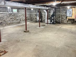 58 Lindell Ave, Leominster MA 01453
