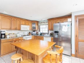 365 Elm St, Bridgewater MA 02324