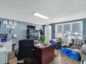 365 Elm St, Bridgewater MA 02324