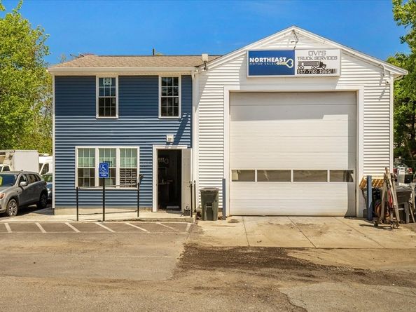 365 Elm St, Bridgewater MA 02324