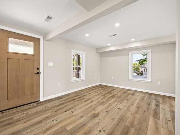 7 Somerville Ave, Braintree MA 02184