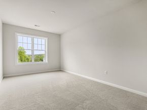 5 Peters Farm Way 408, Westborough MA 01581