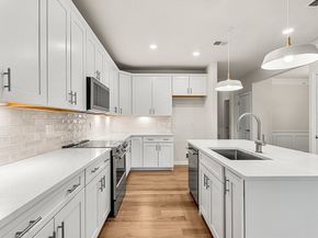 5 Peters Farm Way 408, Westborough MA 01581