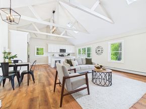 22 Randall Rd, Mattapoisett MA 02739