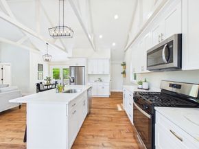 22 Randall Rd, Mattapoisett MA 02739