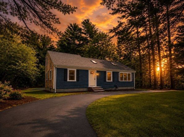 22 Randall Rd, Mattapoisett MA 02739