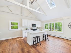 22 Randall Rd, Mattapoisett MA 02739