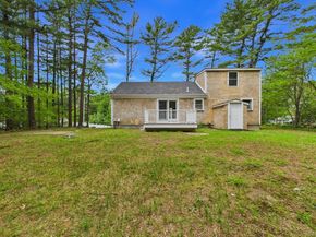 22 Randall Rd, Mattapoisett MA 02739