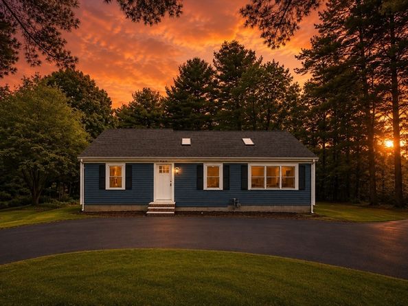 22 Randall Rd, Mattapoisett MA 02739