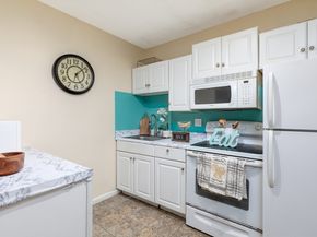 116 Spring St A4, Boston MA 02132