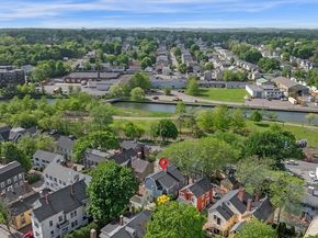 15 River St, Salem MA 01970