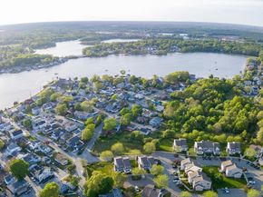 3 Carleton Street 3, Wareham MA 02558