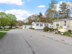 1237 Central St, Leominster MA 01453