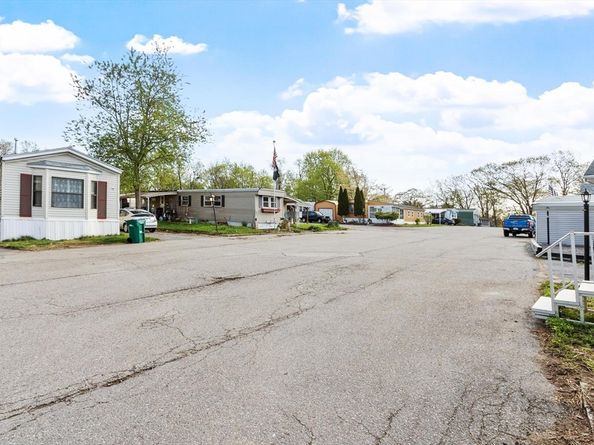 1237 Central St, Leominster MA 01453