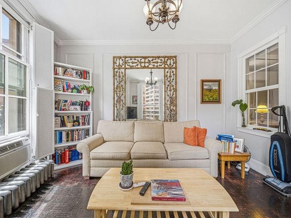 21 Beacon St 4G, Boston MA 02108
