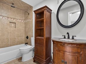 26 Breakwater Dr 26, Chelsea MA 02150
