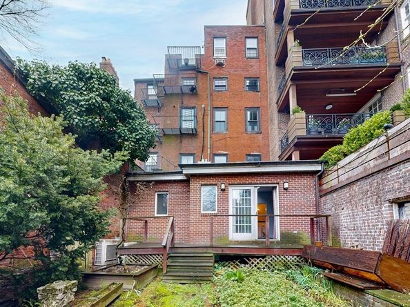 37 Mt Vernon St 1, Boston MA 02108