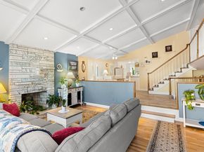 15 Barnes Circle, Salem MA 01970
