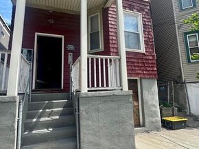 68 Maverick St, Chelsea MA 02150